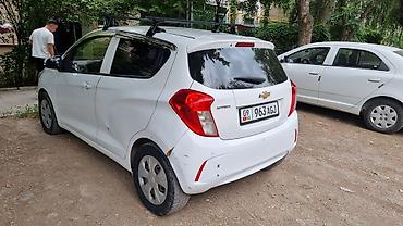 машина 200: Chevrolet Spark: 2020 г., 1 л, Автомат, Бензин, Хэтчбэк — 3