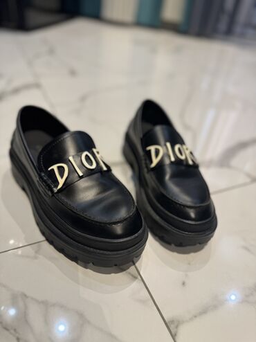 makasin ayaqqabi qiymeti: Dior, Ölçü: 39, rəng - Qara, İşlənmiş