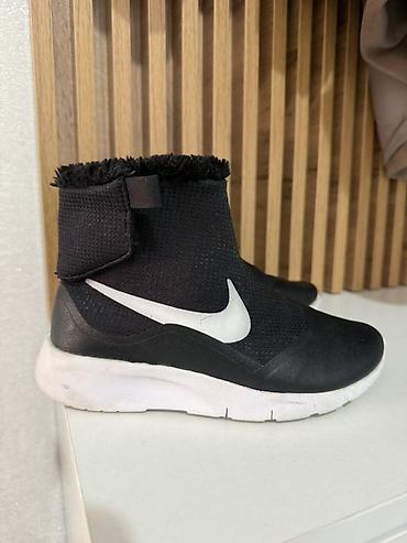 11 джорданы: Кроссовки, 32, Nike, Б/у, цвет - Черный, Самовывоз, Платная доставка — 1