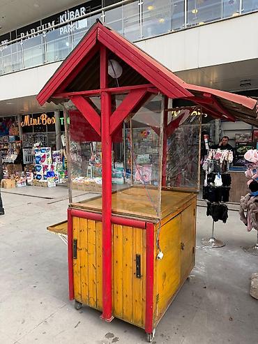 Будки, киоски: Hədiyyələrin bağlanması üçün köşk - Şəhər mərkəzi tipli açıq — 2