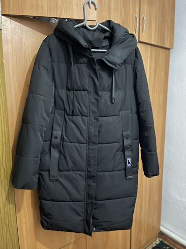 срочно продаю в связи с переездом: Женская верхняя одежда – подборка моделей на прохладный сезон. 1)