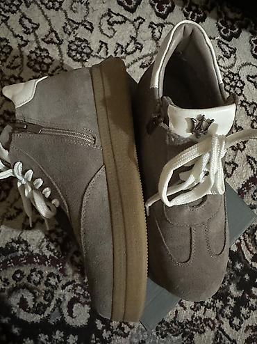 Ботинки и ботильоны: Новые Замшевые Деми ботинки в 39 размере на замке и шнурках — 8