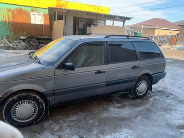 Volkswagen: Volkswagen Passat: 1989 г., 1.8 л, Механика, Бензин, Универсал