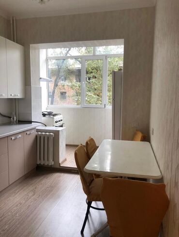 Продажа участков: 3 комнаты, 70 м², 105 серия, 3 этаж, Старый ремонт