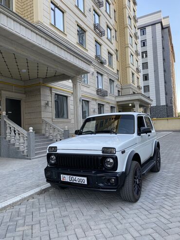 ВАЗ (ЛАДА): ВАЗ (ЛАДА) 4x4 Нива: 2016 г., 1.7 л, Механика, Бензин, Внедорожник at lalafo.kg — 3 ВАЗ (ЛАДА): ВАЗ (ЛАДА) 4x4 Нива: 2016 г., 1.7 л, Механика, Бензин, Внедорожник — 3