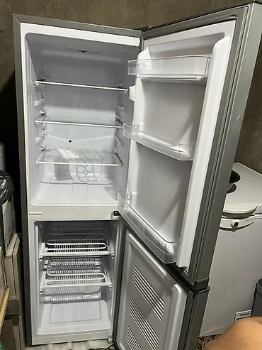 mini fridge: Холодильник KONKA двухкамерный, серебристый - Общий объём: 175 л - — 2