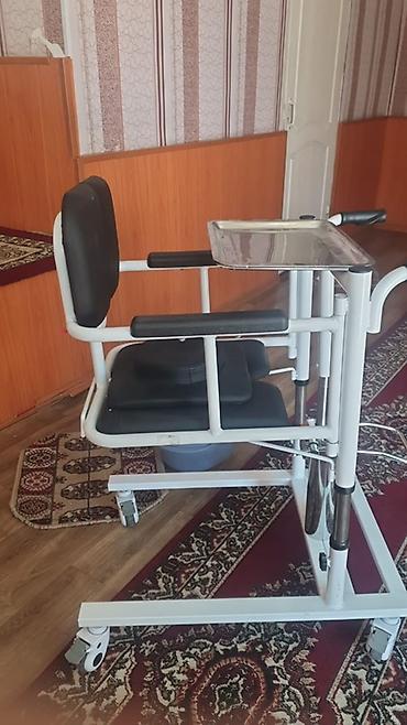 Инвалидный туалетный коляска,с зади откроется,чтобы не поднимать at lalafo.kg — 4 Инвалидный туалетный коляска,с зади откроется,чтобы не поднимать — 4