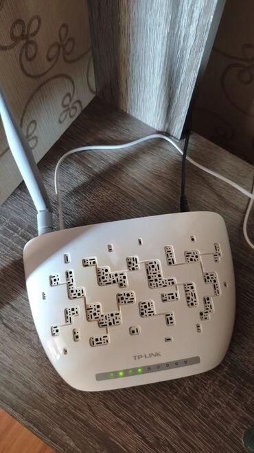 смартфоны sharp: WiFi роутер. В очень хорошем состоянии