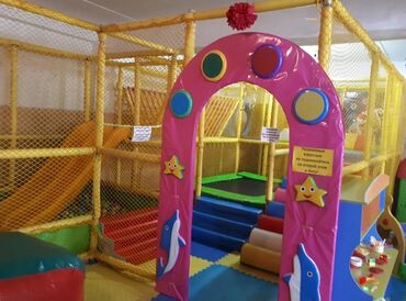 требуется в детский сад: В г.Талас продаю лабиринт длина - 7.30 м. ширина - 4.70 м. высота -