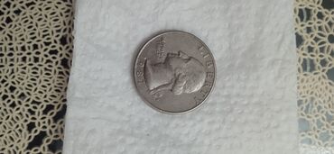 Sikkələr: Kolleksiya üçün müxtəlif ölkələrə məxsus sikkə dəsti Dəstdə olanlar — 4