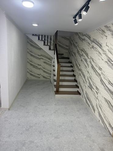 Продажа коттеджей и домов: Продаётся двухэтажный частный дом с большим закрытым двором. Основные — 8