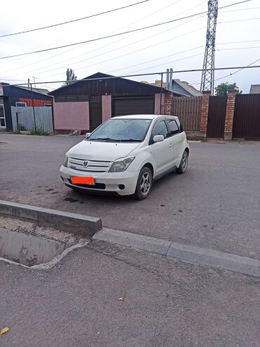 Toyota: Toyota ist: 2003 г., 1.3 л, Автомат, Бензин, Хэтчбэк