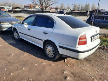 шины гурзавой: Skoda Octavia: 1998 г., 1.4 л, Механика, Бензин, Седан