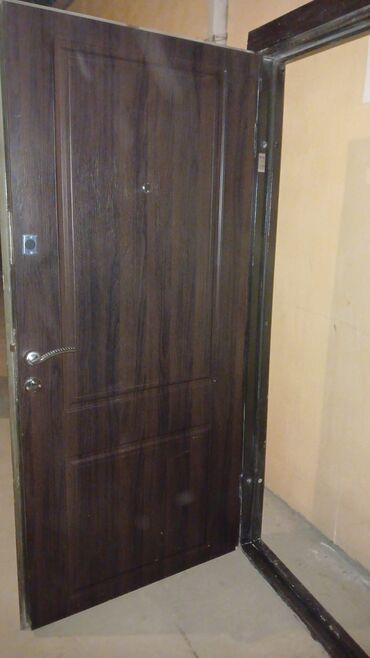 Giriş qapıları: Mənzil üçün İşlənmiş Giriş qapısı Glazok ilə, Zəmanətsiz, Ödənişli quraşdırma, Pulsuz çatdırılma — 7