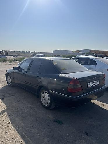 карапка: Mercedes-Benz C-Class: 1995 г., 1.8 л, Механика, Седан — 2