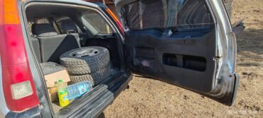 гидравлический домкраты: Honda CR-V: 2002 г., 2.4 л, Механика, Бензин