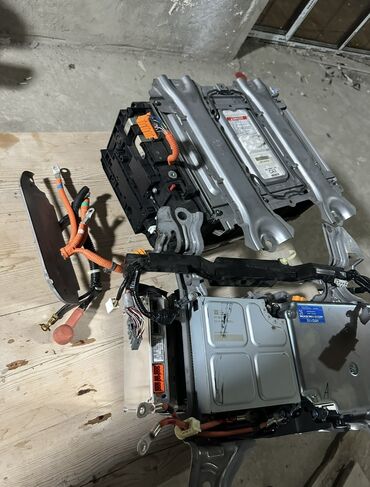 maşın zapçastları: Honda civic 2006-2009 batareya bloku ve invertor satilir,tam islek