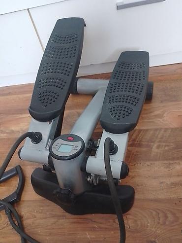 Ostale sprave za vežbanje: Steper je potpuno ispravan osim displeja za merenje minuta koji nerad! — 3