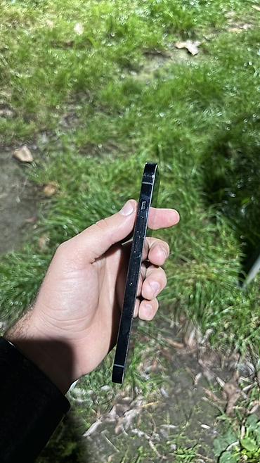 108 ekran: IPhone 13 Pro, Alpine Green, Face ID — 4