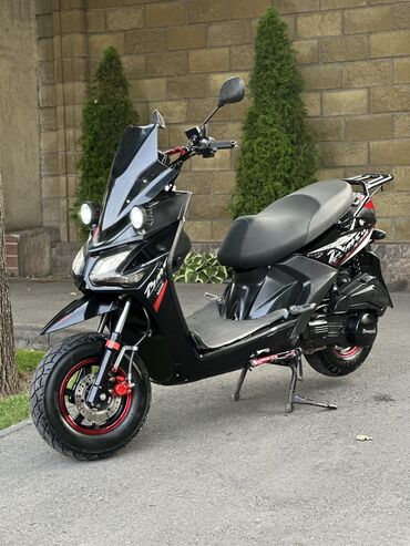 скутер мотор: Скутер Yamaha, 180 куб. см, Бензин, Колдонулган