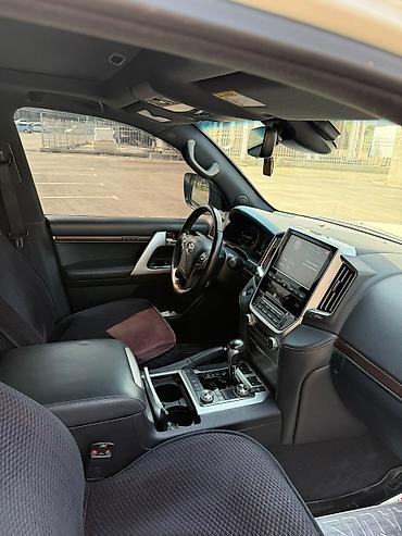 Toyota: Toyota Land Cruiser: 2020 г., 4.6 л, Автомат, Бензин, Внедорожник — 7