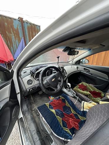Продажа авто: Chevrolet Cruze: 2011 г., 1.6 л, Автомат, Бензин, Седан — 4