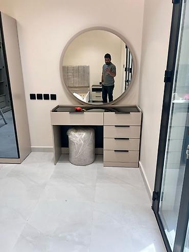 makiyaj stul: Mebel dəsti – LED işıqlı makiyaj masas(ları) və dairəvi güzgü - — 6