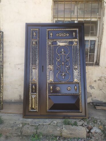 Giriş qapıları: Mənzil üçün Yeni Giriş qapısı Şəbəkə ilə, Zəmanətli, Pulsuz çatdırılma — 5