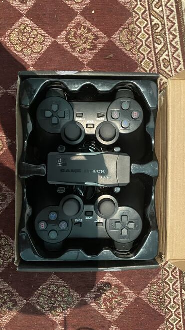 Другие игры и приставки: Игровой приставка 10.000 игры есть подключается на телевизор батарея в