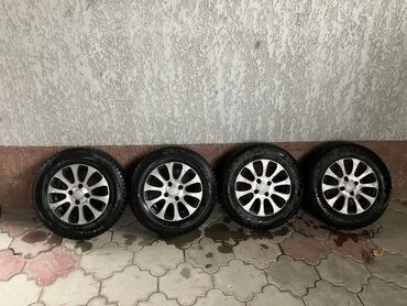 дом на кольцах: Колеса в сборе 175 / 70 / R 13, Зима, Комплект, Литые, отверстий - 4