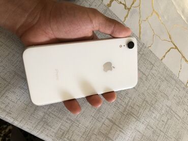 iphone 5s цена в бишкеке: IPhone Xr, Б/у, 64 ГБ, Белый, Чехол, 81 %