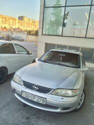 Opel: Opel Vectra: 1.8 l | 1997 il 337000 km Sedan — 2