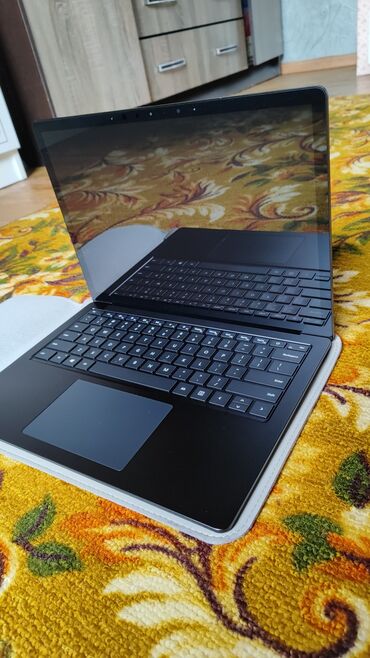 компьютерные мыши defender: Ультрабук, 8 ГБ ОЗУ, Intel Core i5, 13.5 ", Б/у, Для несложных задач, память SSD
