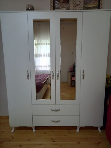 mətbəxt şkafı: Sifonerler tezedir cox az istifade edilib kocle bagli satilir. ikisi