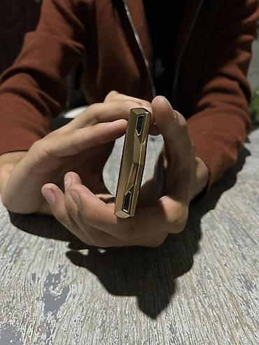 iphona 7: Tonino Lamborghini Android smartfon - Premium dizayn: metal çərçivə — 2