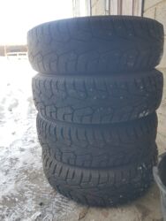 купить футбольные бутсы: Продам резины r15 185(шипы)
состояние отличное 
цена 10тыс за комплект