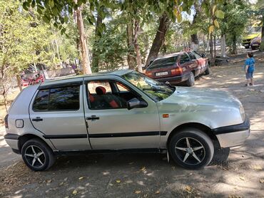 акумулятор на мото: Volkswagen Golf: 1993 г., 1.8 л, Механика, Бензин, Хэтчбэк