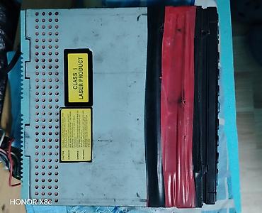 Audio oprema za auto: Auto radio CD plejer Universum (RDS) - Model: Universum Car Compact — 1