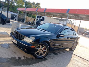 099 maşın: Mercedes-Benz 240: 2.4 l | 2002 il Sedan