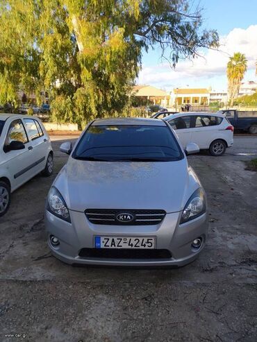 Kia: Kia Ceed: 1.4 l. | 2009 έ. Χάτσμπακ