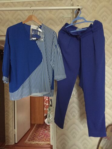 синее: Продаю женский новый брючный костюм, ткань 90% pamuk 10% polyester