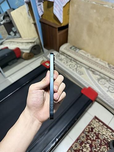 Apple iPhone: IPhone 13, Б/у, 128 ГБ, Midnight, Чехол, Кабель, Коробка, 89 % — 2