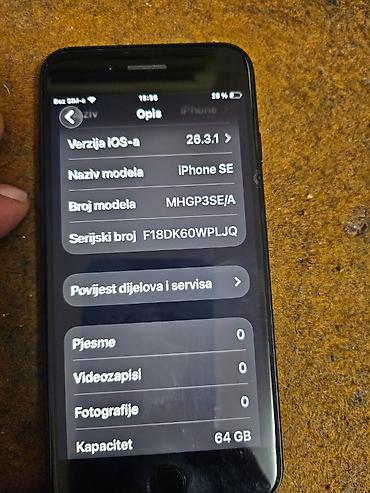 Apple iPhone: Apple iPhone SE (2. generacija) – Crni /Telefon je potpuno ispravan — 7