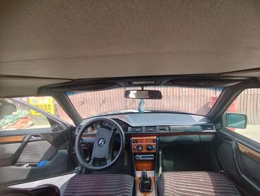 Mercedes-Benz: Mercedes-Benz W124: 1990 г., 2 л, Механика, Бензин, Седан — 6