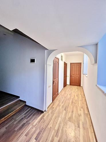 Долгосрочная аренда домов: 250 м², 6 комнат — 14