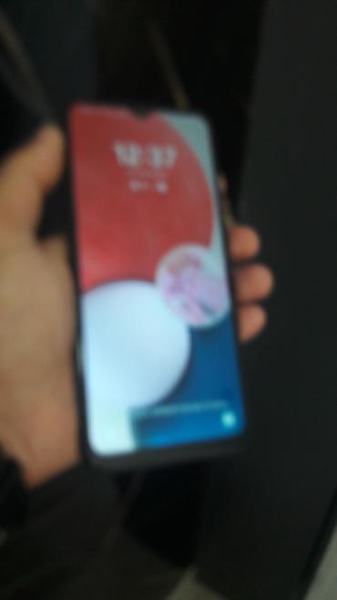 Məhsul: Smartfon - Ekran: Tam ekran dizayn, damla formalı ön kamera