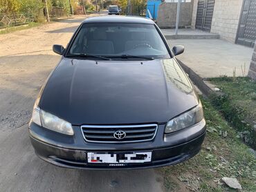 авто присеп: Toyota Camry: 2001 г., 2.2 л, Механика, Бензин, Седан