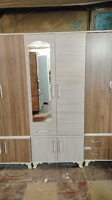 kunc ref: Güzgülü paltar şkafı - Model: 3 qapılı, güzgülü ön panel - Material — 2