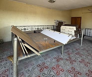 Продажа коттеджей и домов: Продаю частный двухэтажный дом в районе Кудайбергена! Площадь участка — 28