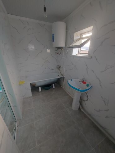 дом ысык ата: 80 м², 3 комнаты, Бронированные двери